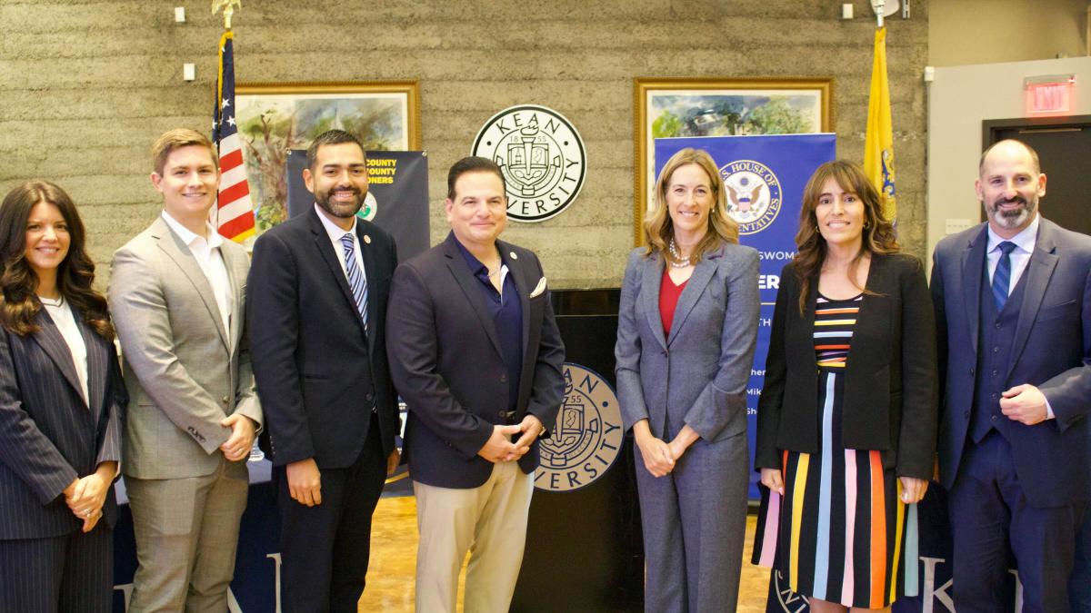 Rep. Sherrill, Senate President Scutari, Senate Majority Leader Ruiz, Union County Commissioner Granados, Knack Tutoring and Kean University Representatives